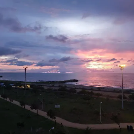 Cartagena Beach Resort *